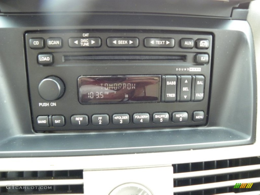 2005 Lincoln Aviator Luxury Controls Photo #50326632