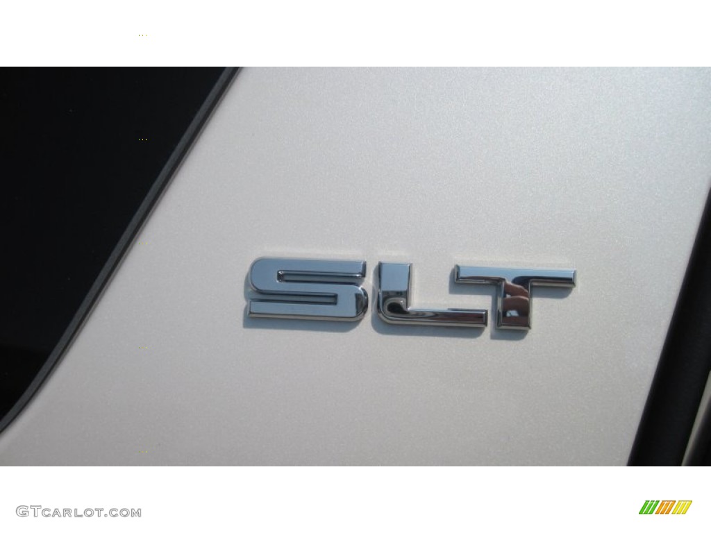 2011 GMC Yukon SLT 4x4 Marks and Logos Photos