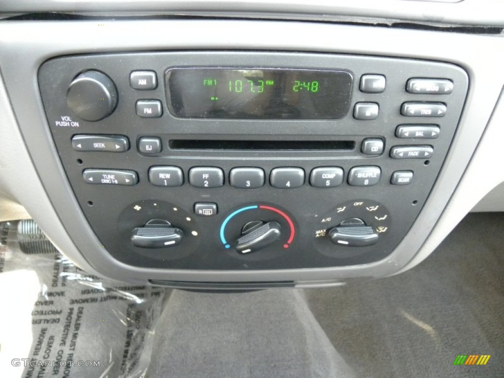 2003 Ford Taurus SE Wagon Controls Photo #50326773