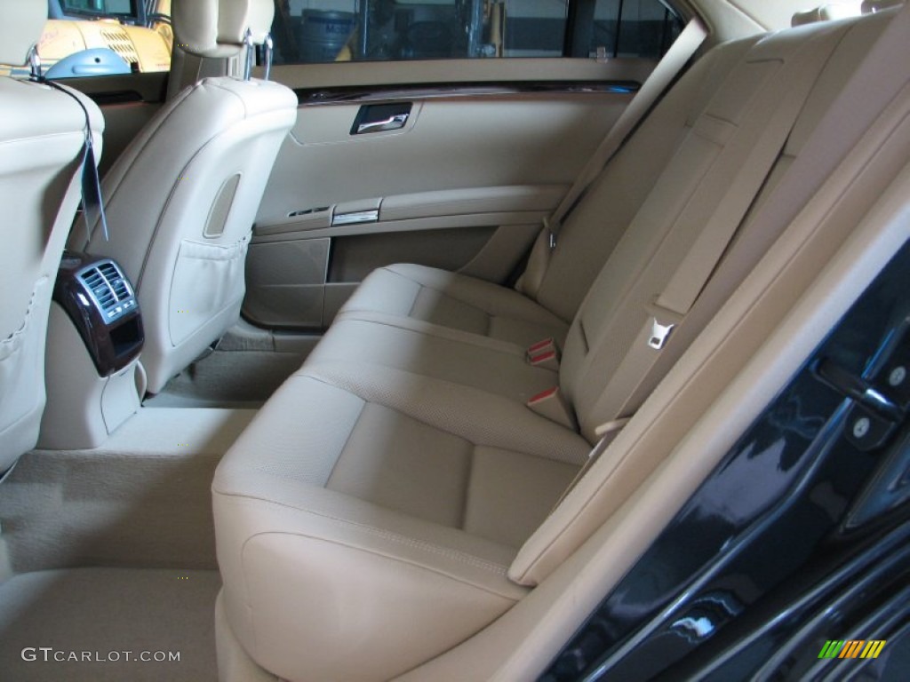 Cashmere/Savanah Interior 2011 Mercedes-Benz S 550 4Matic Sedan Photo #50328612