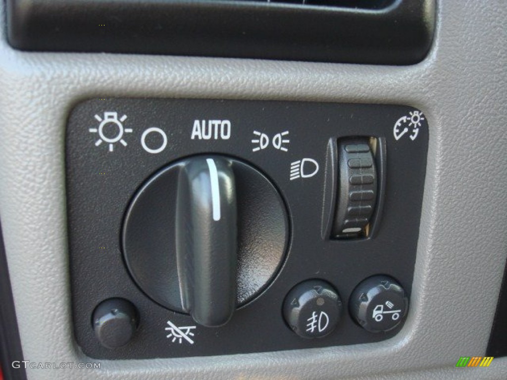 2006 GMC Canyon SL Regular Cab Controls Photo #50330894