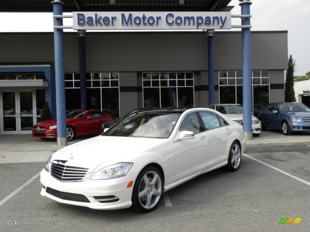 2011 S 550 Sedan - Diamond White Metallic / Cashmere/Savanah photo #1