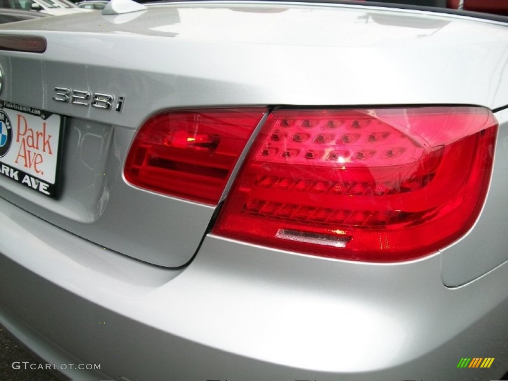 2011 3 Series 328i Convertible - Titanium Silver Metallic / Coral Red/Black Dakota Leather photo #21