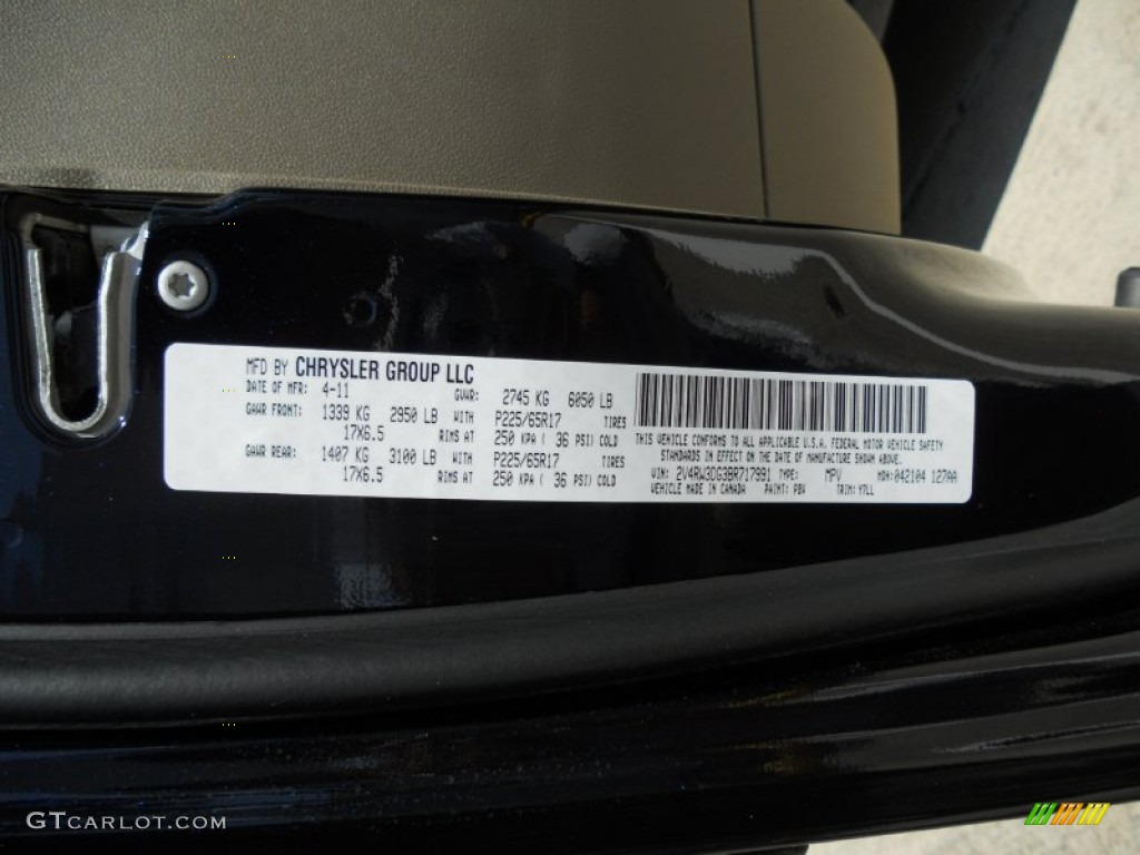 2011 Routan SE - Tanzanite Blue Metallic / Sierra Stone photo #26