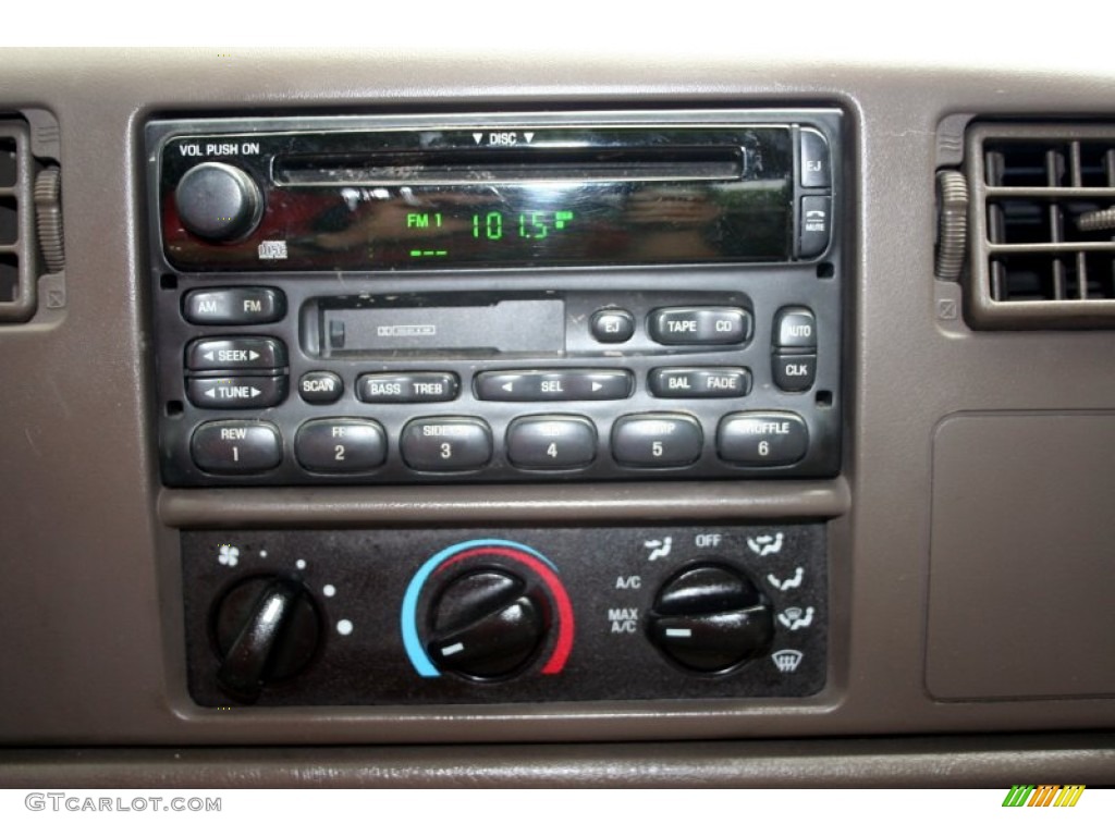 2003 Ford F350 Super Duty Lariat Crew Cab 4x4 Dually Controls Photo #50333363