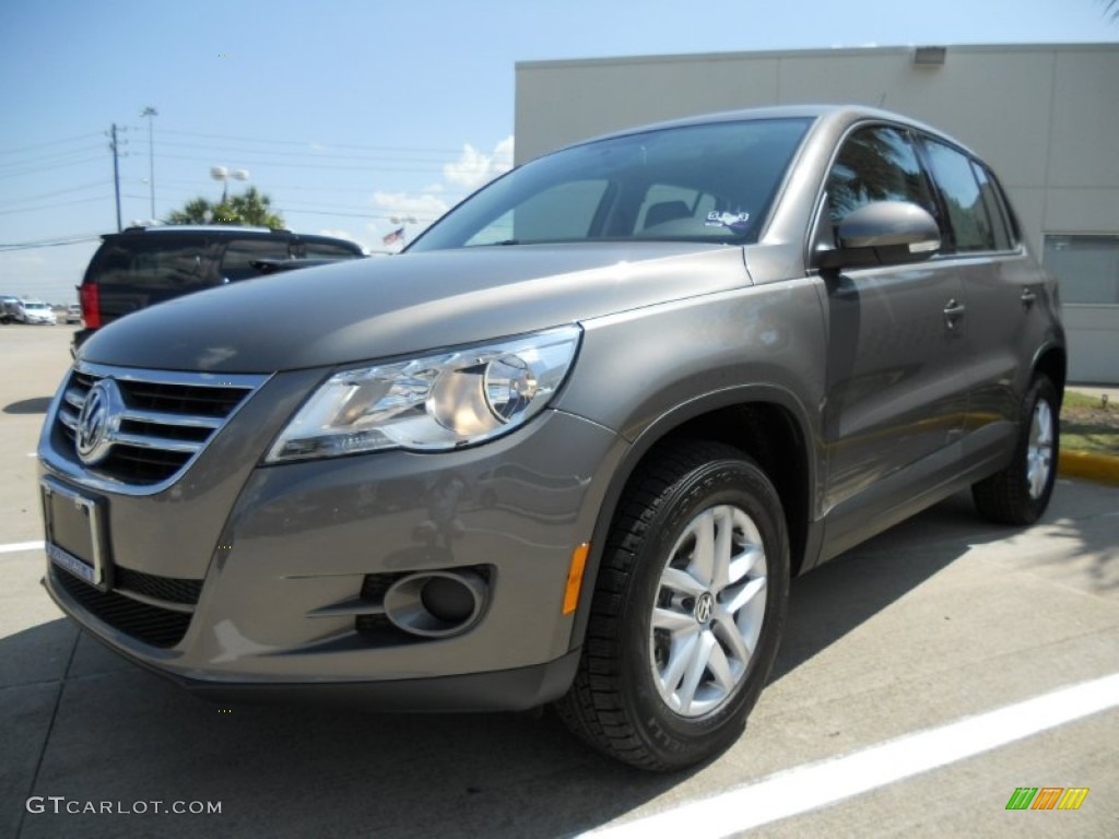 2011 Tiguan S - Alpine Gray Metallic / Clay Gray photo #3