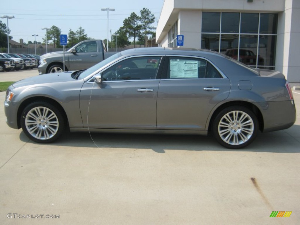 Tungsten Metallic 2011 Chrysler 300 C Hemi Exterior Photo #50336057