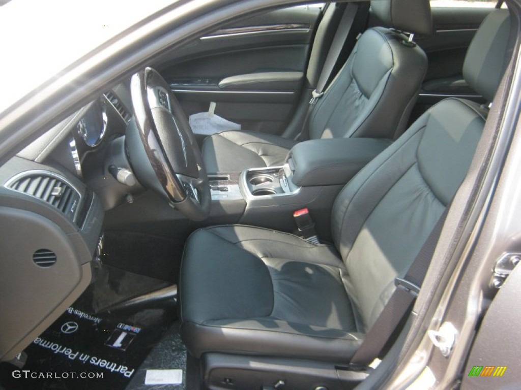Black Interior 2011 Chrysler 300 C Hemi Photo #50336239
