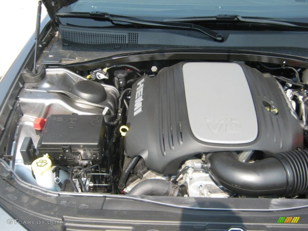 2011 Chrysler 300 C Hemi 5.7 Liter HEMI OHV 16-Valve V8 Engine Photo #50336399