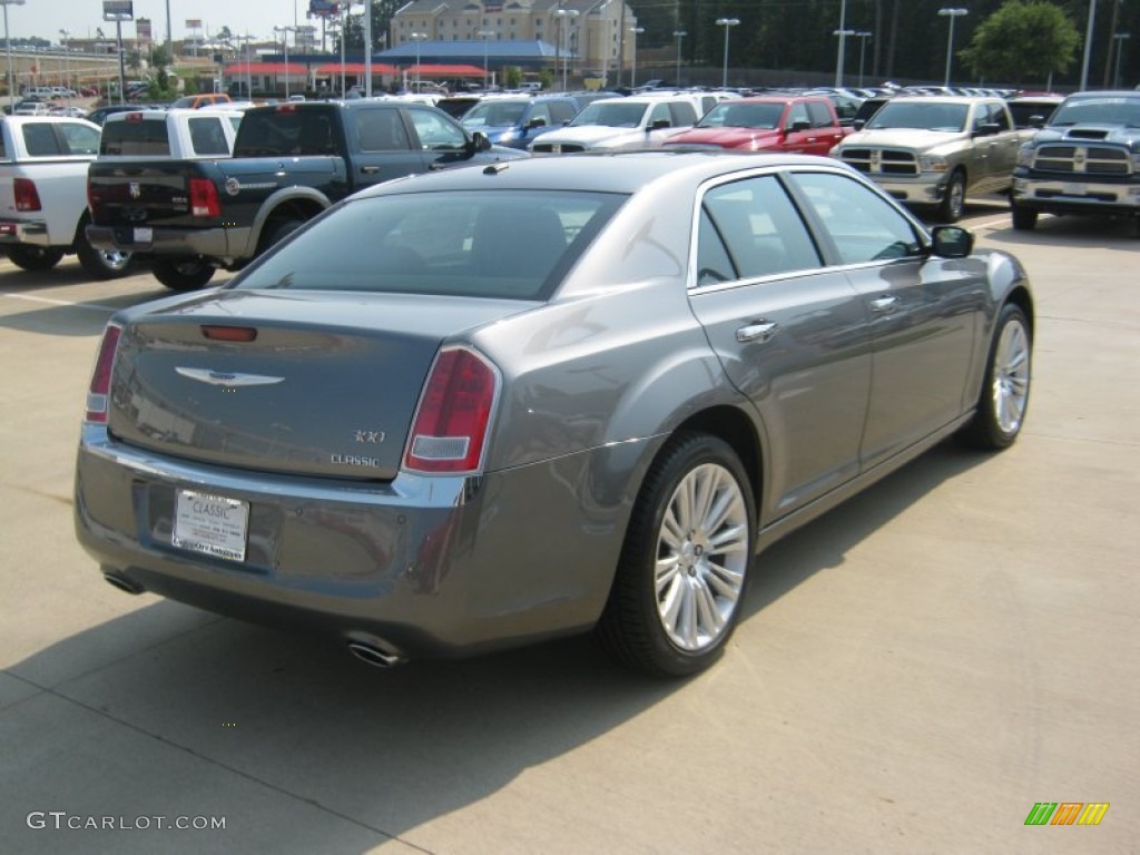2011 300 Limited - Tungsten Metallic / Black photo #5