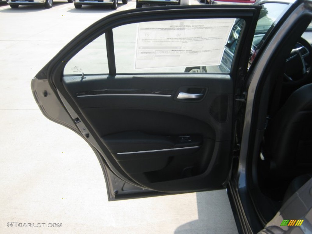 2011 300 Limited - Tungsten Metallic / Black photo #19