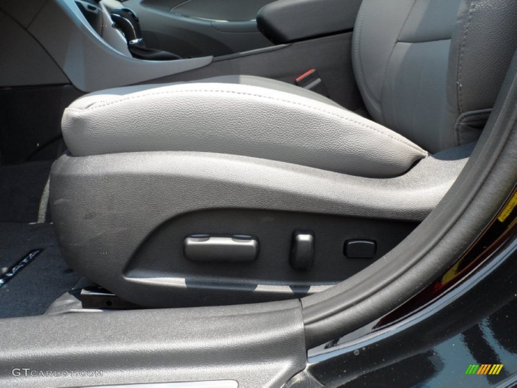2011 Sonata Limited 2.0T - Midnight Black / Gray photo #26