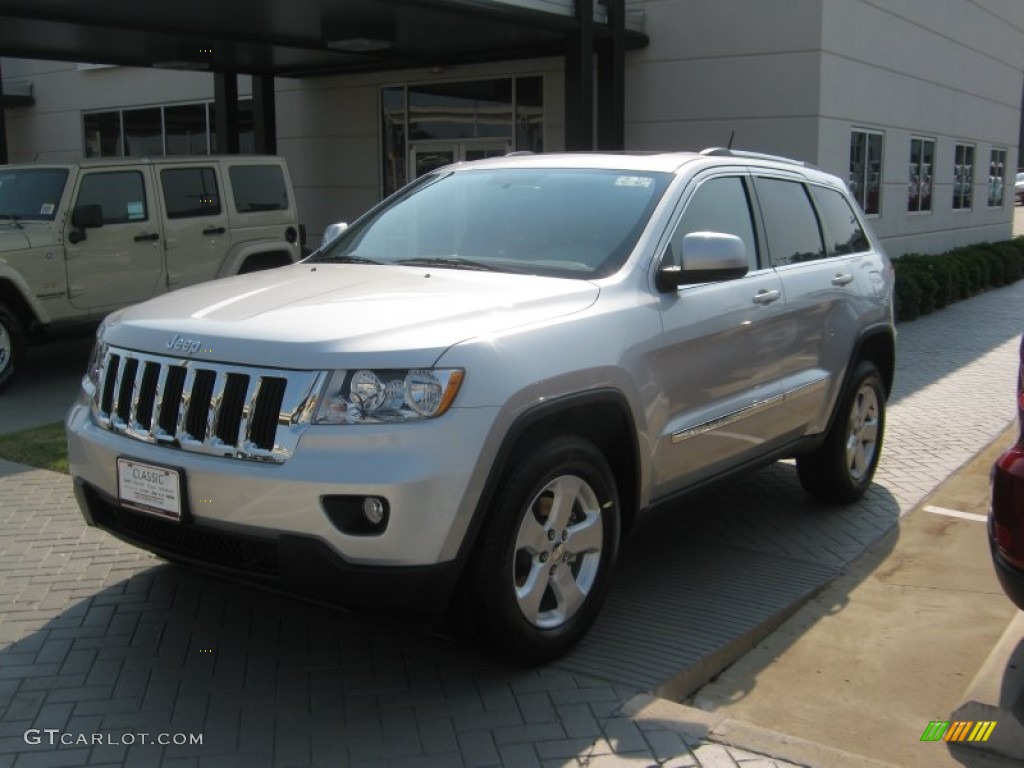 2011 Grand Cherokee Laredo X Package - Bright Silver Metallic / Black photo #1