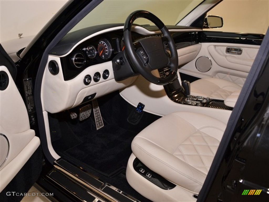 Linen/Beluga Interior 2009 Bentley Arnage Final Series Photo #50339306