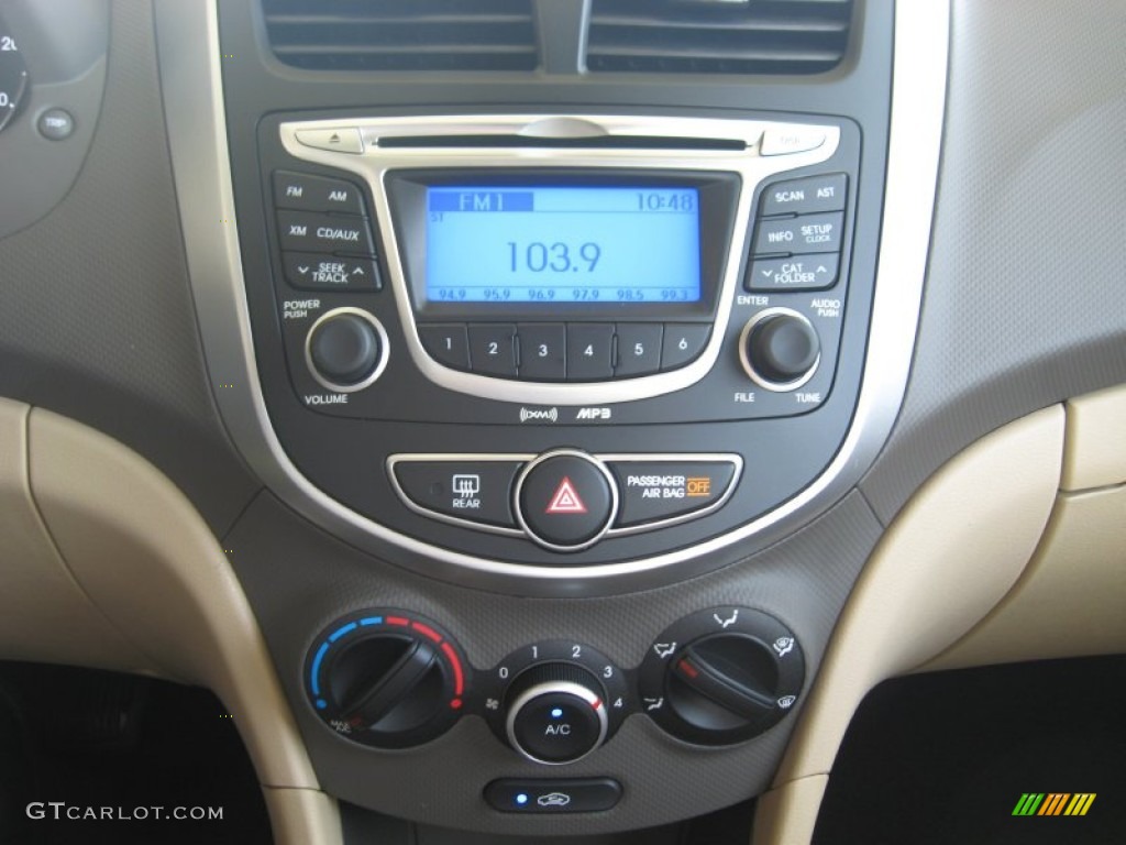 2012 Hyundai Accent GLS 4 Door Controls Photo #50339489