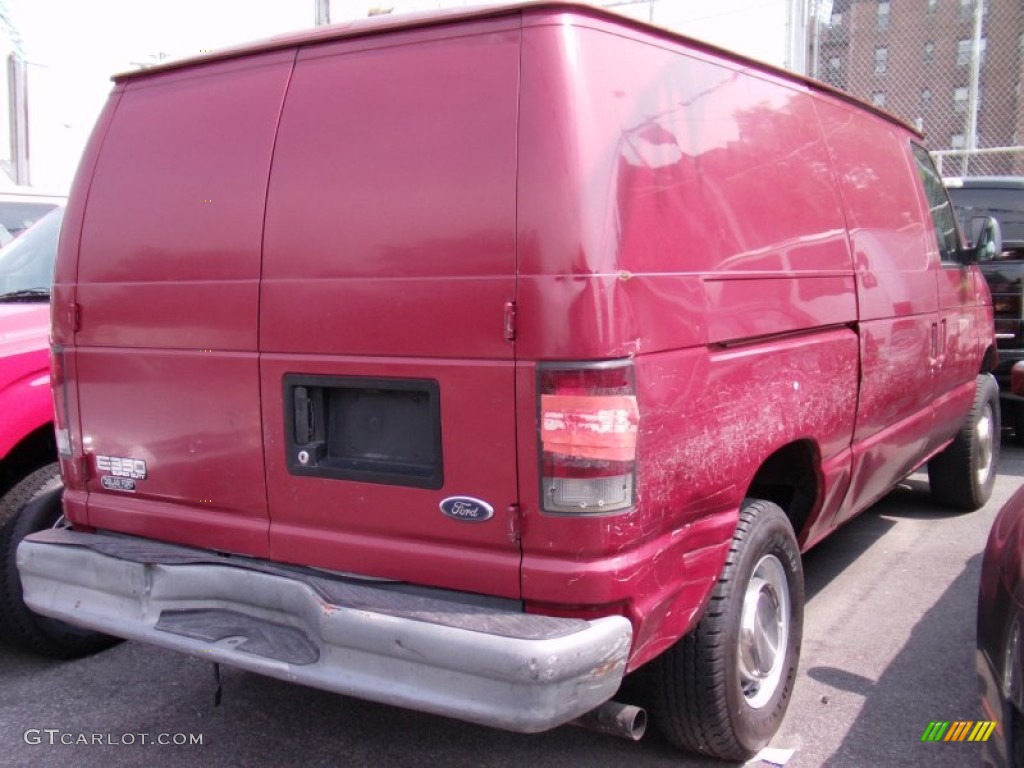 2002 E Series Van E350 Cargo - Toreador Red Metallic / Medium Graphite photo #1