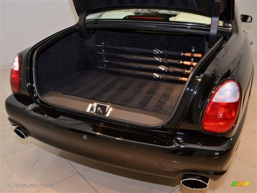 2009 Bentley Arnage Final Series Trunk Photo #50339585