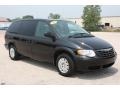2007 Brilliant Black Crystal Pearl Chrysler Town & Country LX  photo #3
