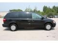 2007 Brilliant Black Crystal Pearl Chrysler Town & Country LX  photo #4
