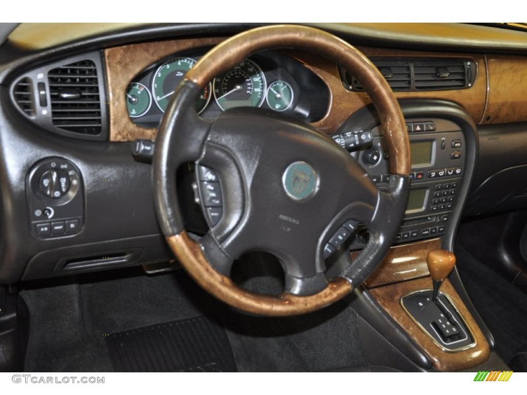 2003 Jaguar X-Type 3.0 Dashboard Photos
