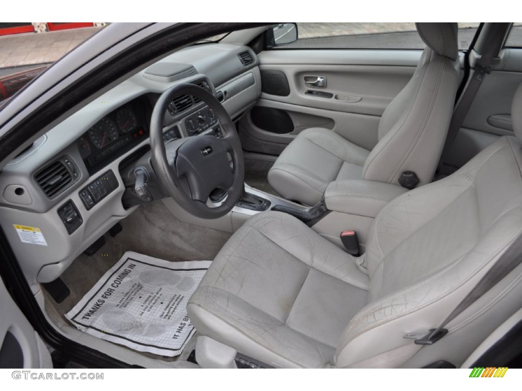 Gray Interior 2002 Volvo C70 HT Coupe Photo #50345400