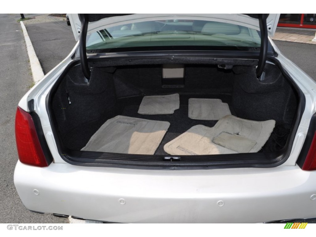 2002 Cadillac DeVille DHS Trunk Photo #50346372