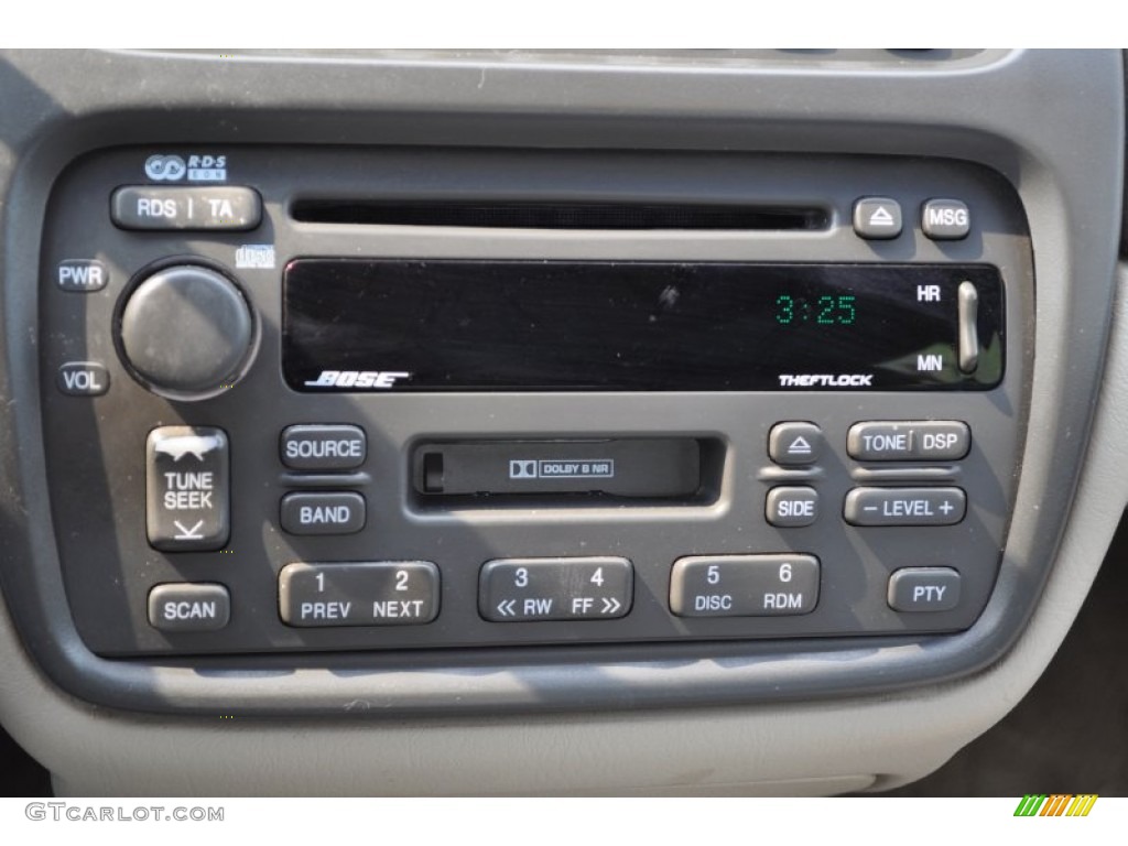 2002 Cadillac DeVille DHS Controls Photo #50346528