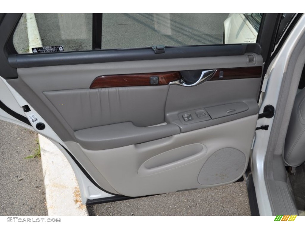 2002 Cadillac DeVille DHS Neutral Shale Door Panel Photo #50346648