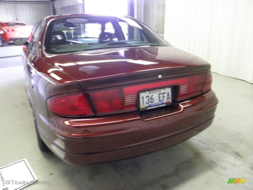2001 Regal LS - Bordeaux Red Pearl / Graphite photo #10