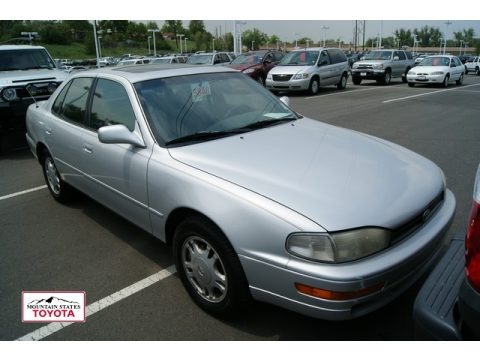 1992 Toyota Camry XLE V6 Sedan Data, Info and Specs