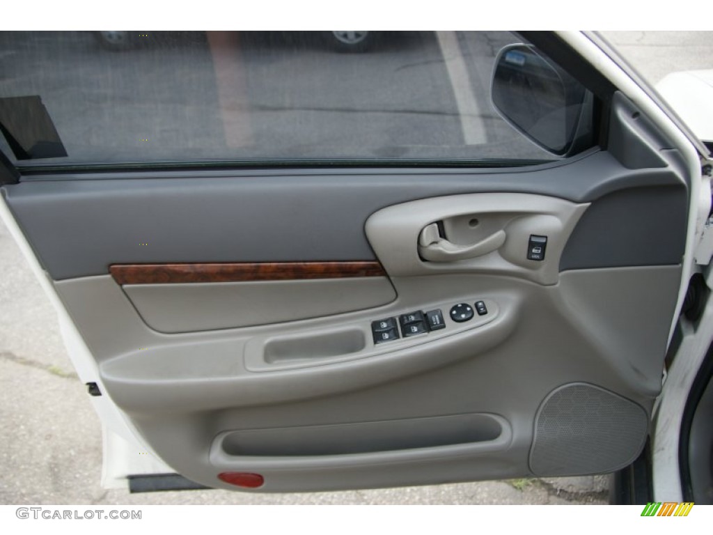 2003 Impala  - White / Medium Gray photo #9