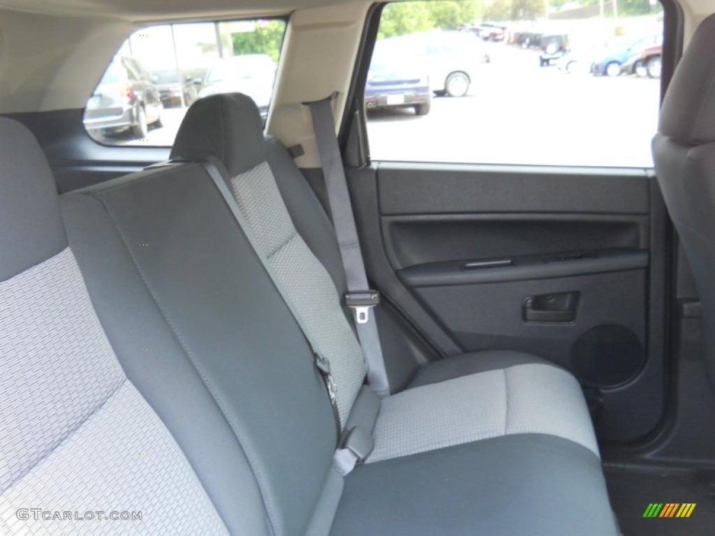 2008 Grand Cherokee Laredo 4x4 - Bright Silver Metallic / Dark Slate Gray/Light Graystone photo #8