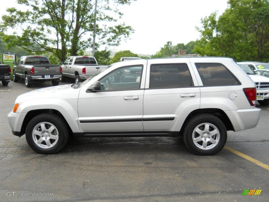 2008 Grand Cherokee Laredo 4x4 - Bright Silver Metallic / Dark Slate Gray/Light Graystone photo #14