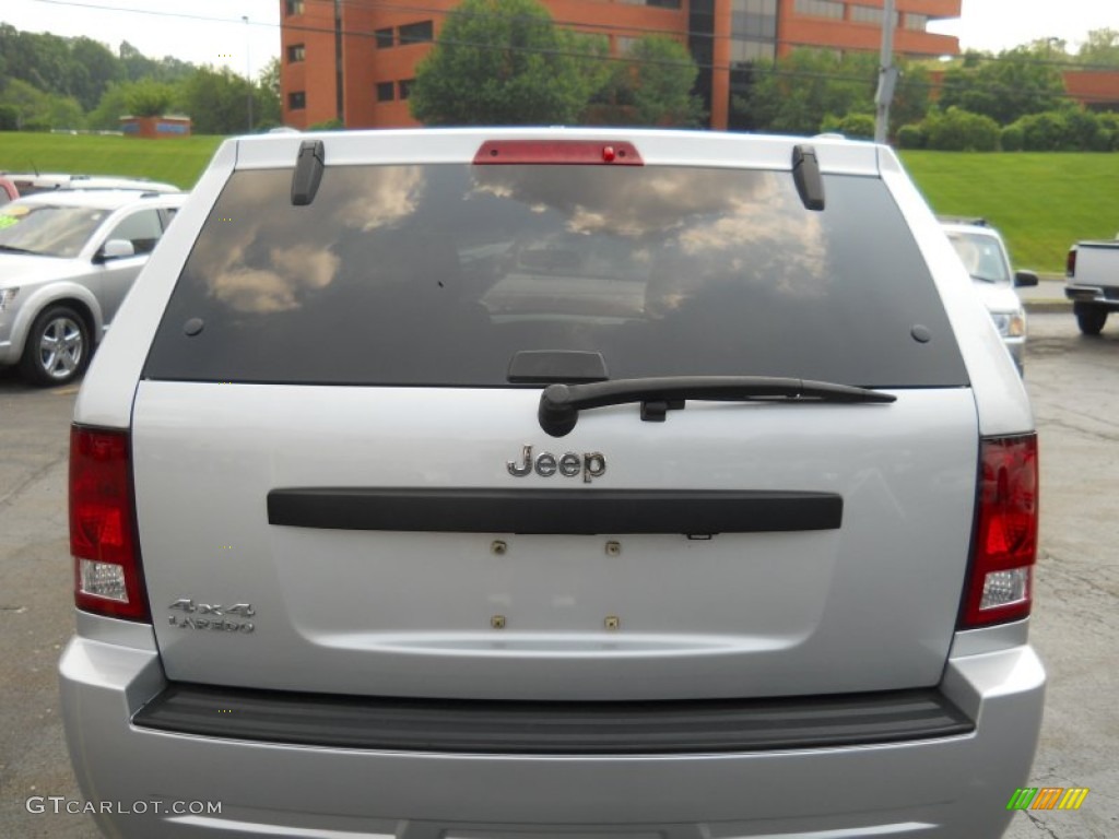 2008 Grand Cherokee Laredo 4x4 - Bright Silver Metallic / Dark Slate Gray/Light Graystone photo #16