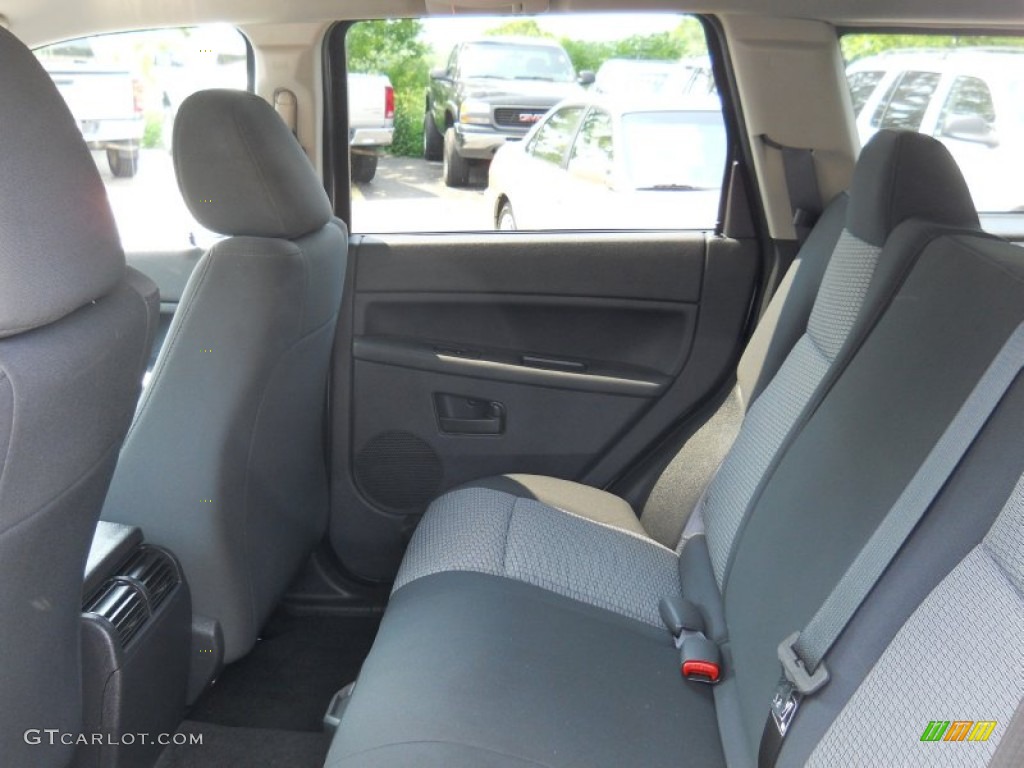 2008 Grand Cherokee Laredo 4x4 - Bright Silver Metallic / Dark Slate Gray/Light Graystone photo #23