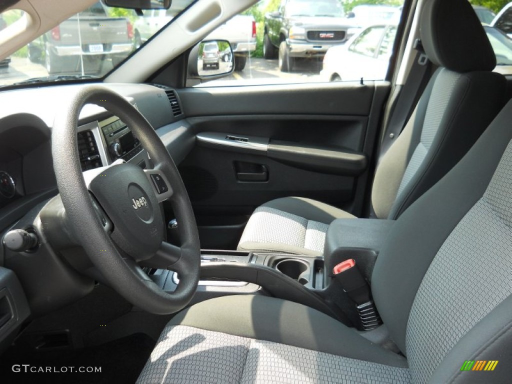 2008 Grand Cherokee Laredo 4x4 - Bright Silver Metallic / Dark Slate Gray/Light Graystone photo #24