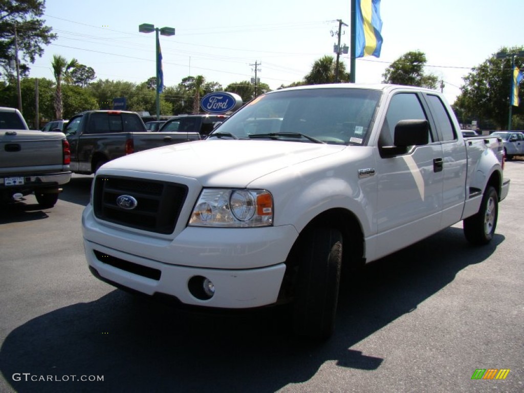 2006 F150 STX SuperCab - Oxford White / Medium/Dark Flint photo #28
