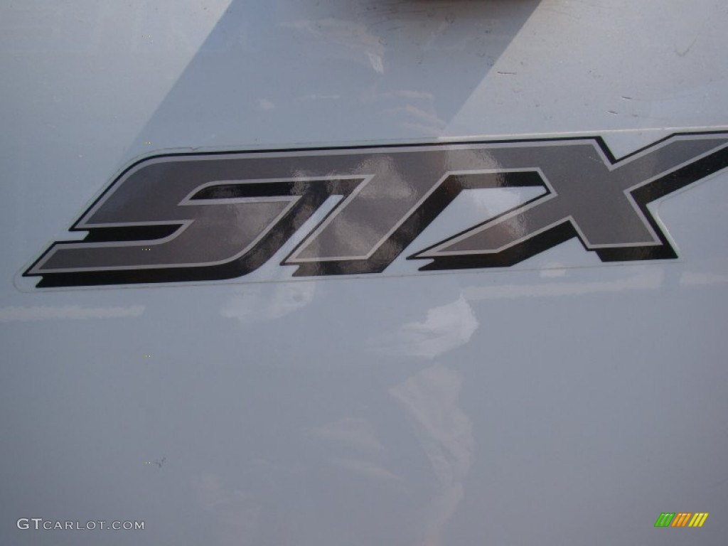2006 F150 STX SuperCab - Oxford White / Medium/Dark Flint photo #32