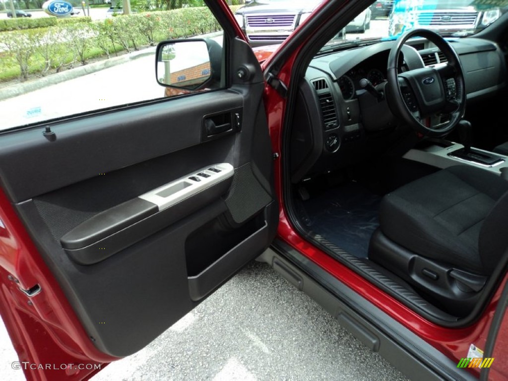 2010 Escape XLT V6 - Sangria Red Metallic / Charcoal Black photo #16