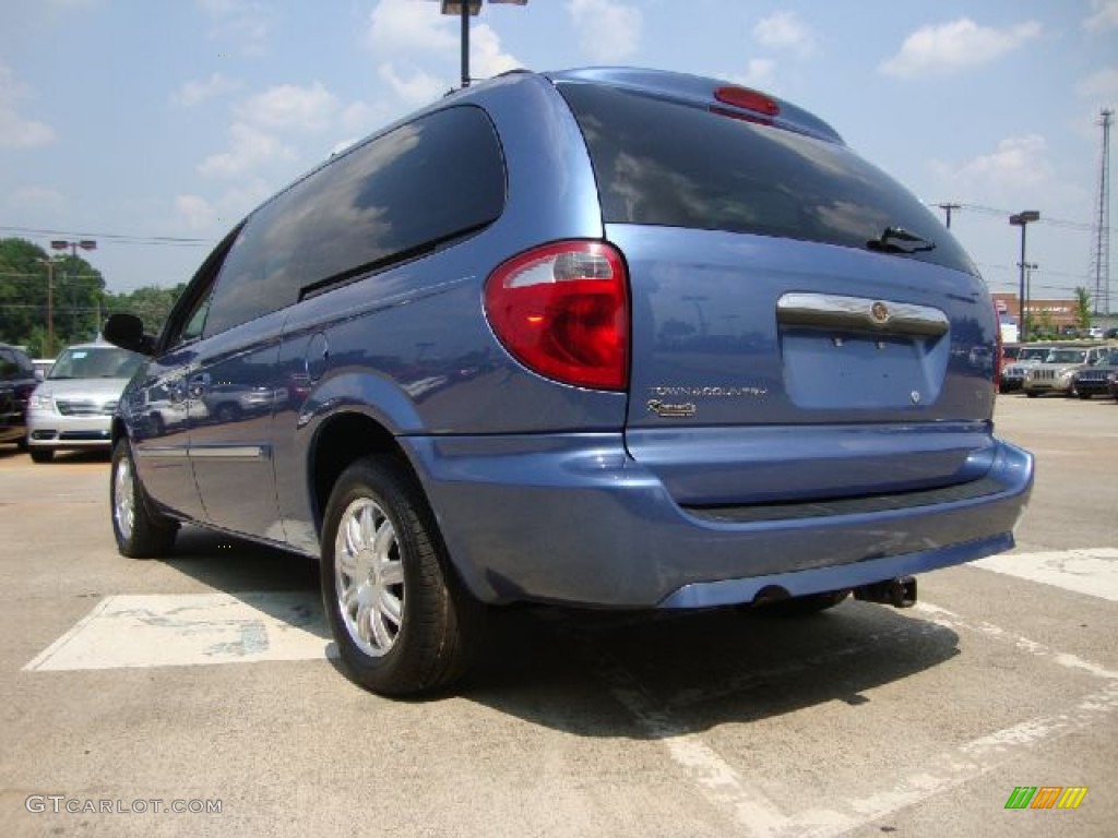 2007 Town & Country Touring - Marine Blue Pearl / Medium Slate Gray photo #5
