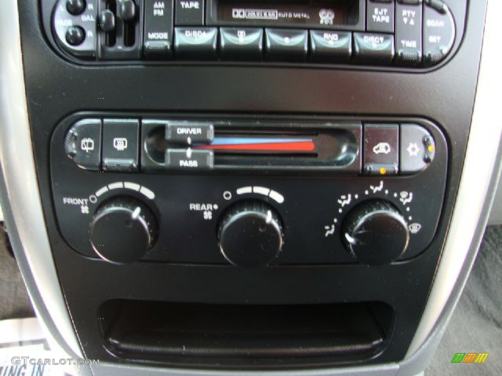 2007 Town & Country Touring - Marine Blue Pearl / Medium Slate Gray photo #26
