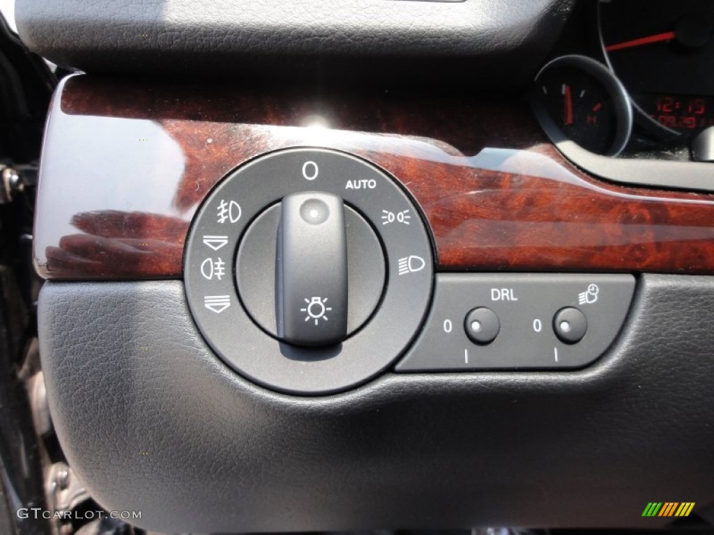 2006 Audi A4 2.0T quattro Avant Controls Photo #50355745