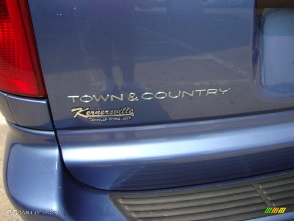 2007 Town & Country Touring - Marine Blue Pearl / Medium Slate Gray photo #35