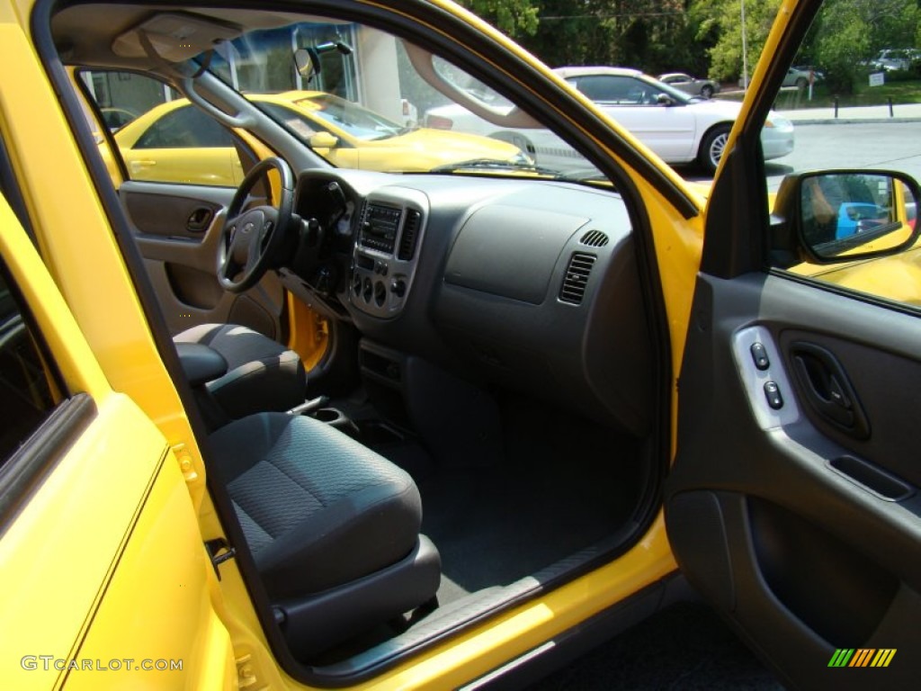 2003 Escape XLT V6 4WD - Chrome Yellow Metallic / Medium Dark Flint photo #16