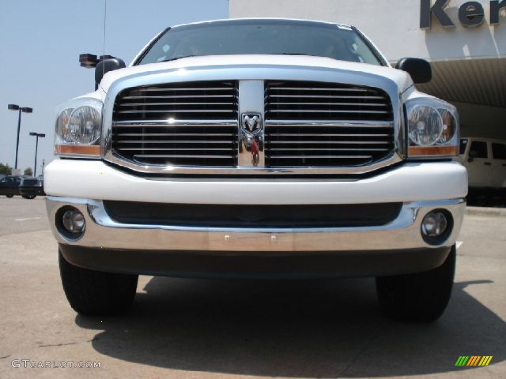 2006 Ram 1500 Big Horn Edition Quad Cab 4x4 - Bright White / Medium Slate Gray photo #8