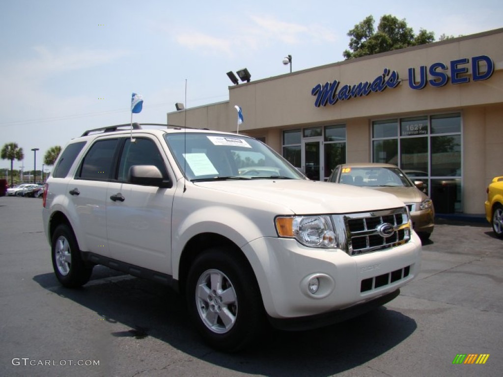 2009 Escape XLT - White Suede / Stone photo #2