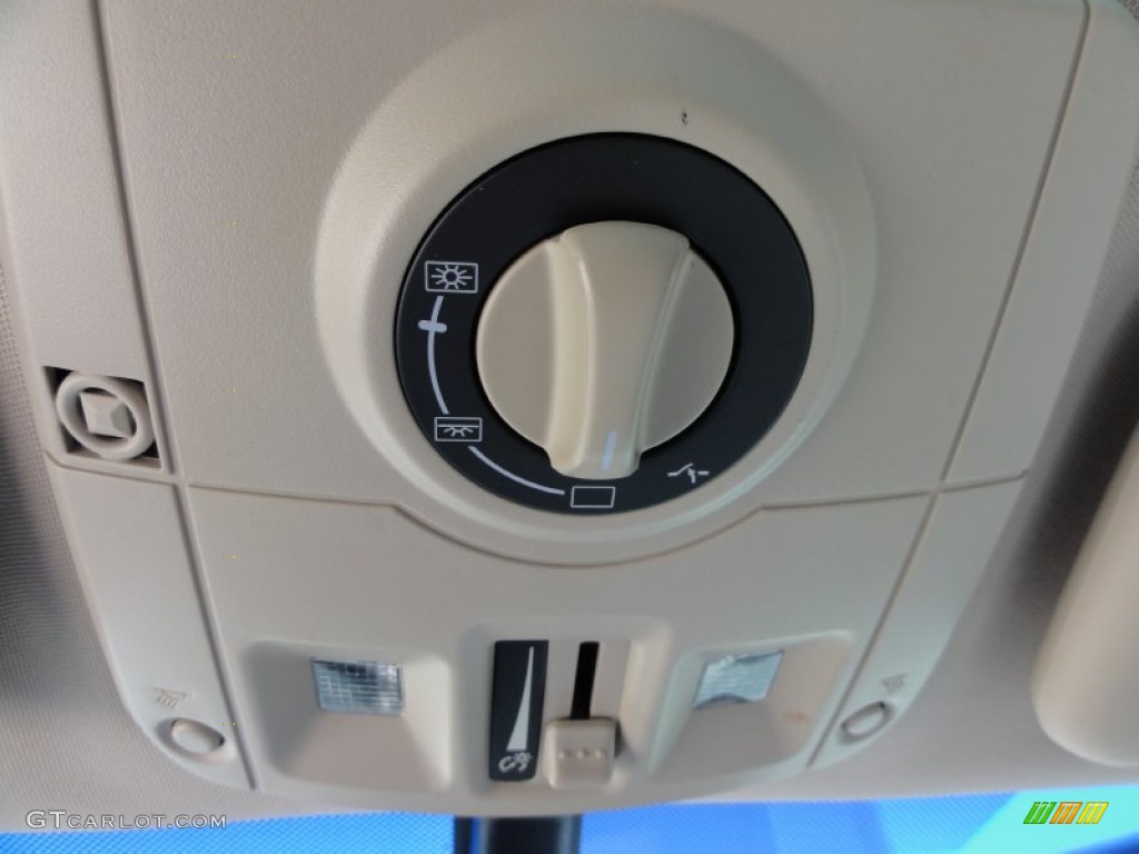 2005 CTS -V Series - Red Line / Light Neutral photo #47
