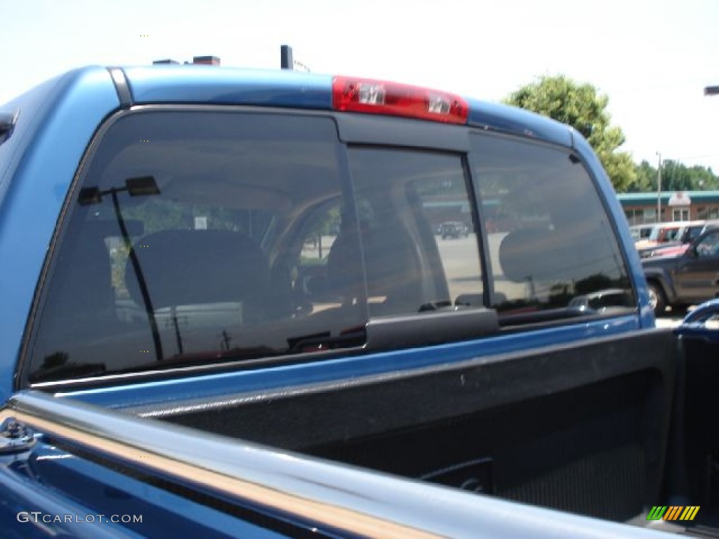 2005 Ram 1500 SLT Quad Cab 4x4 - Patriot Blue Pearl / Dark Slate Gray photo #37