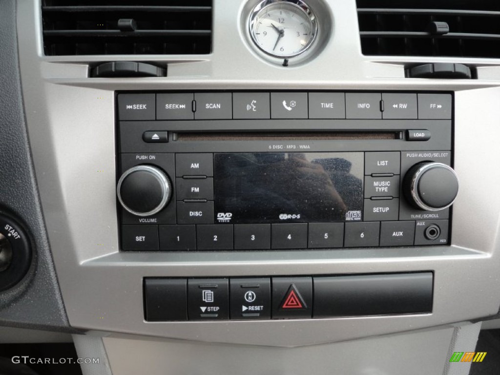 2008 Chrysler Sebring Touring Convertible Controls Photo #50358756