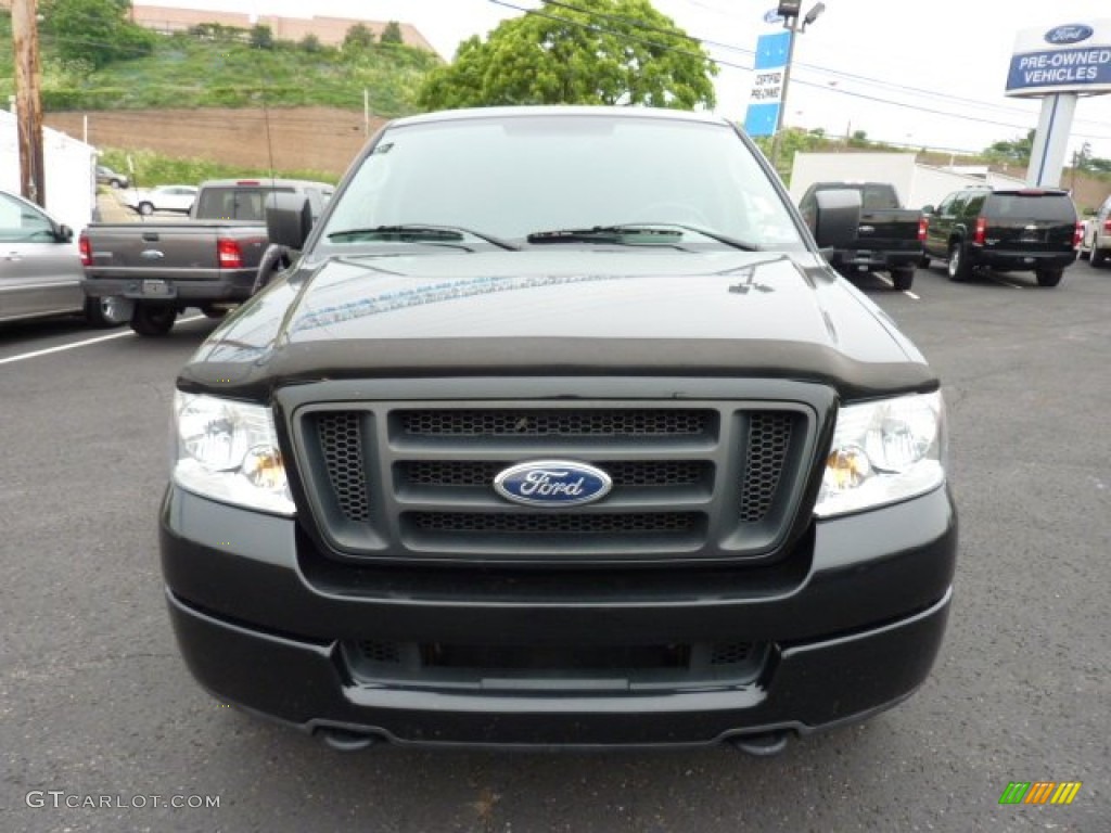 2004 F150 STX SuperCab 4x4 - Black / Black/Medium Flint photo #6